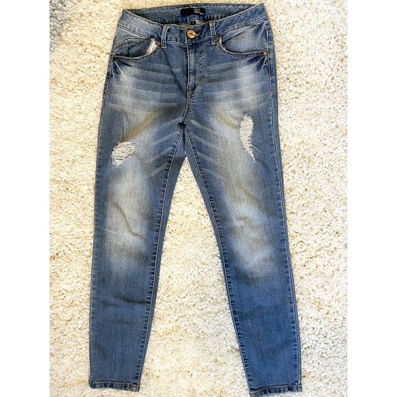 1822 Denim Lightly Distressed Ankle Jeans 6 - Picture 1 of 3